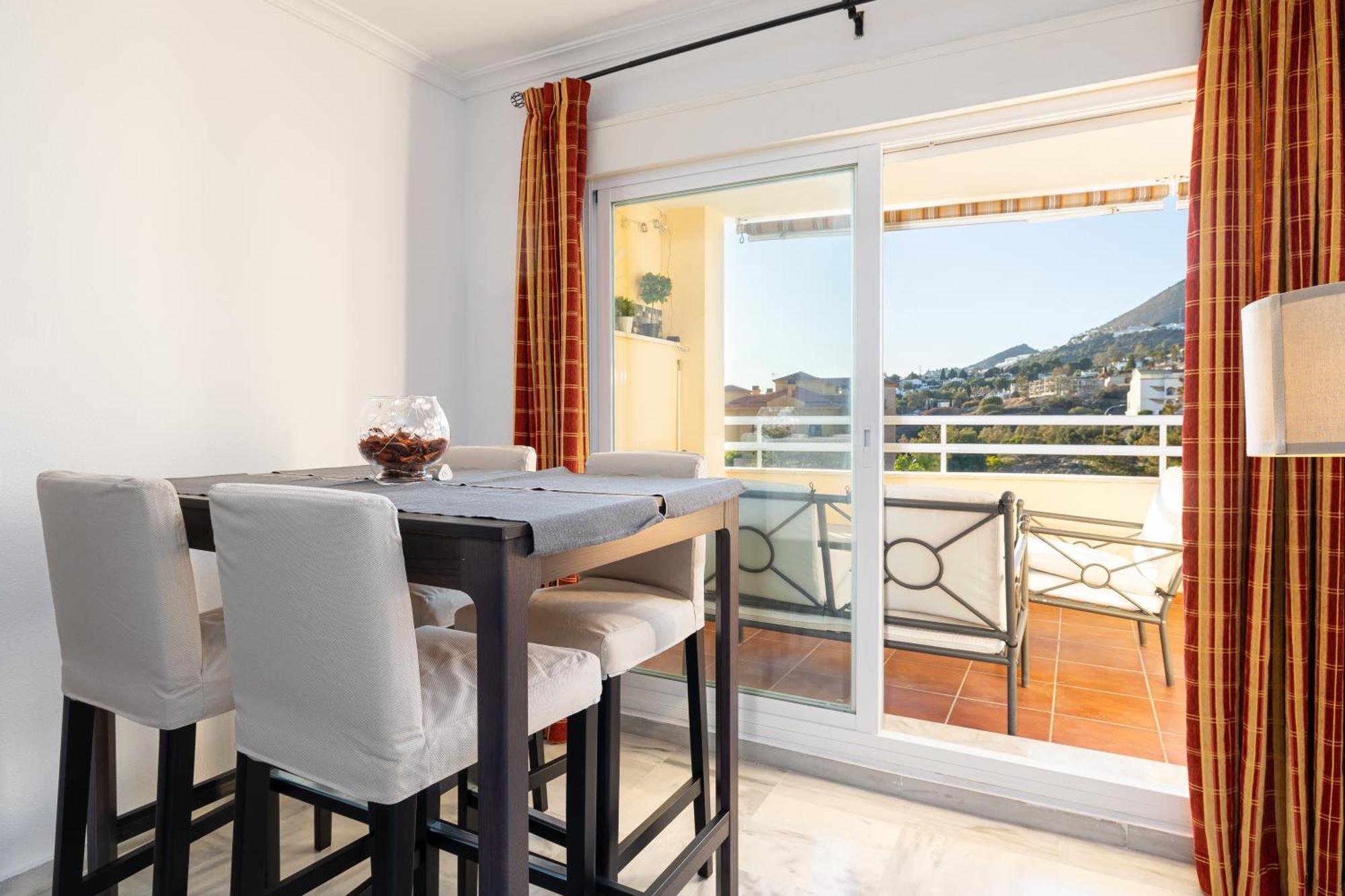 Holidays2Nueva Torrequebrada 2 Bedrooms And 2 Bathrooms, Terrace, Community Pool And Garage Benalmádena Dış mekan fotoğraf