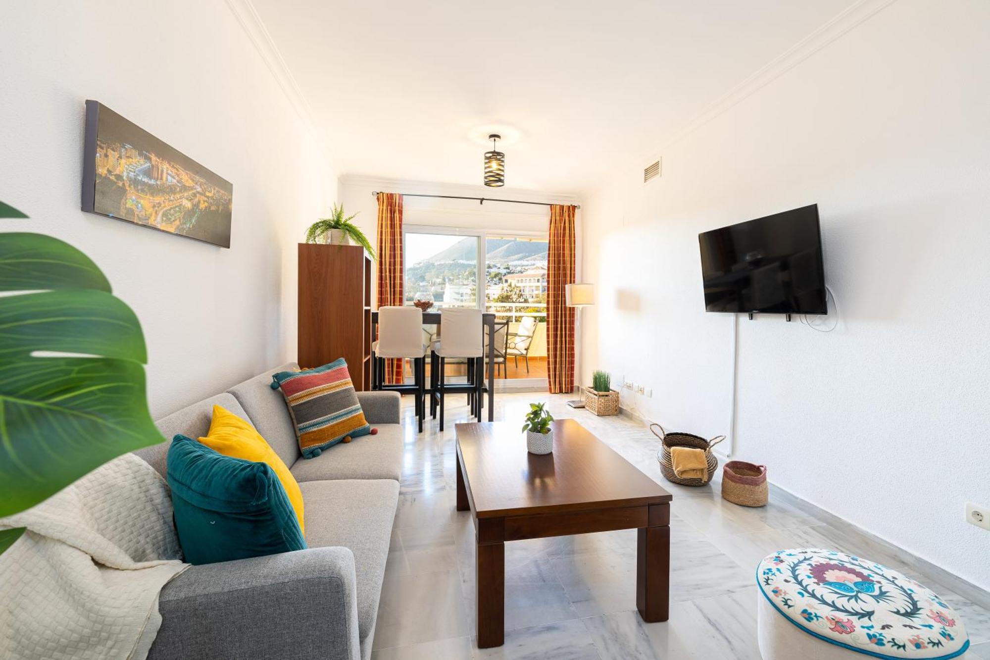Holidays2Nueva Torrequebrada 2 Bedrooms And 2 Bathrooms, Terrace, Community Pool And Garage Benalmádena Dış mekan fotoğraf